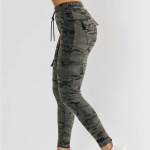 Alphalete IDENTITY CARGO Terrain Camo